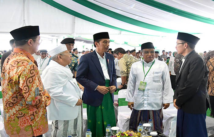 Presiden Joko Widodo bersama Ketua Umum MUI KH Ma'ruf Amin dan Ketua Umum PB NU KH Said Aqil Siradj