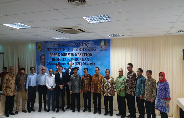 penandatanganan nota kesepahaman PT Perkebunan Nusantara Holding dengan PT Pertamina Gas, terkait penyaluran gas ke kawasan ekonomi khusus Sei mangke