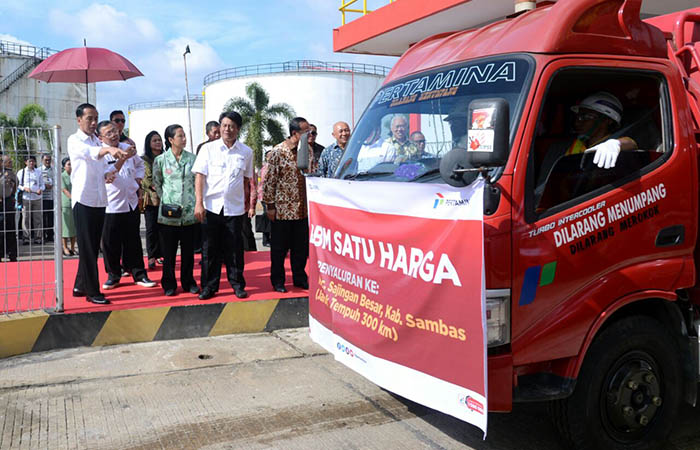Presiden Joko Widodo saat peresmian BBM Satu Harga di Pontianak