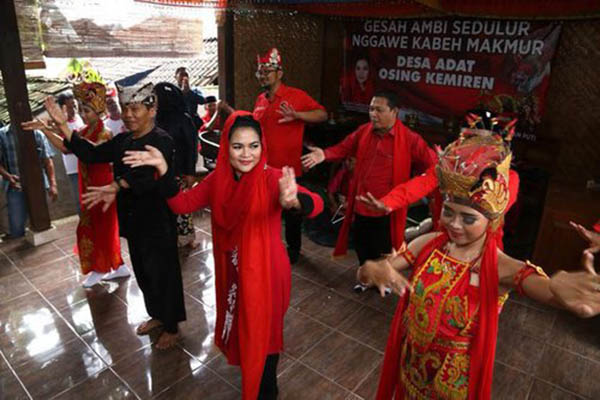 Puti Guntur Soekarno menari Gandrung