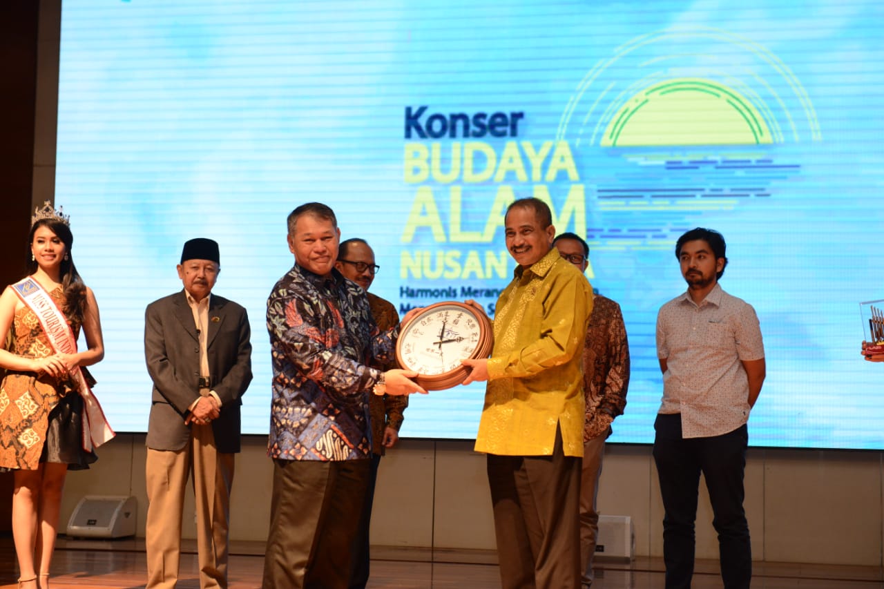 Launching Konser Budaya Alam Nusantara di, kantor Kementerian Pariwisata, Rabu (2/5).