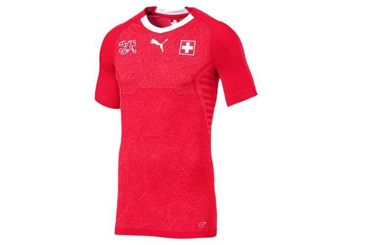 Merah rupanya menjadi warna favorit pada piala dunia tahun ini.  Tapi, timnas Swiss ini memiliki cara berbeda dalam meletakan logo merek, tepatnya di bagian tengah dada.  Desain aneh ini juga membuat setiap orang yang memakainya terlihat seperti menggunakan atasan bustier warna merah.  Jersey ini mungkin lebih cocok dipakai di atas tempat tidur daripada dipakai saat berlaga di tengah lapangan.