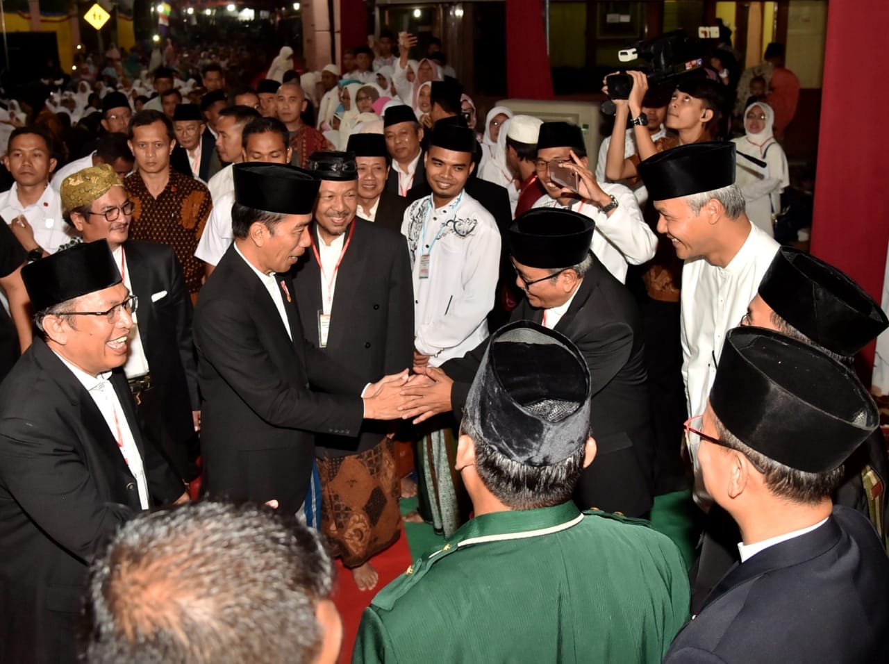 Dalam kunjungan silaturahminya, Presiden mengingatkan berprasangka baik adalah budaya dan etika bangsa Indonesia. 