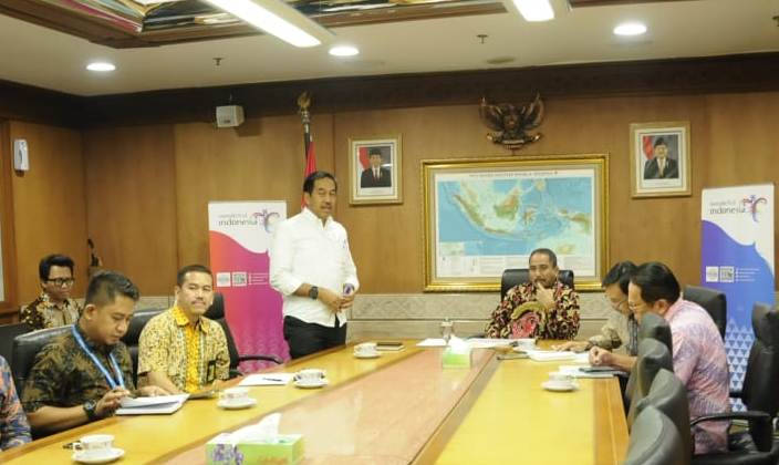 Menteri Pariwisata (Menpar) Arief Yahya bersama Direksi PT AP II di Kantor Kemenpar, Jakarta