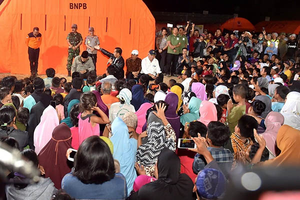 Presiden Jokowi perkenalkan teknologi RISHA saat berdialog dengan pengungsi korban gempa Lombok