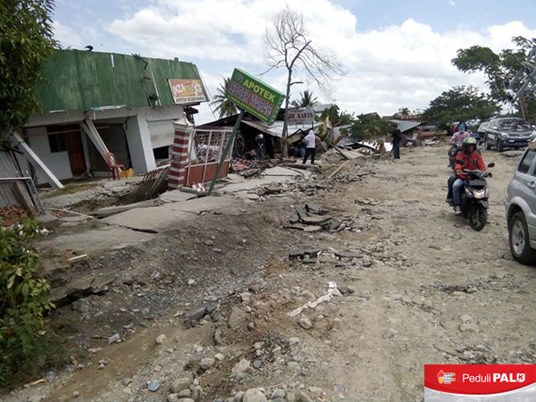 Dampak gempa dan likuifasi juga menyebabkan sejumlah bangunan di Kabupaten Sigi rusak parah