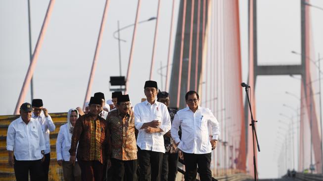 Alasan Pemerintah Gratiskan Tol Jembatan Suramadu