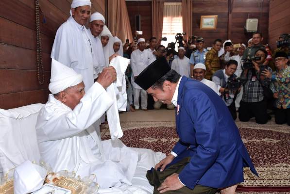 Jokowi bertemu Syekh Hasyim di Langkat