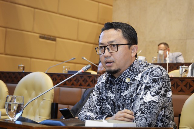 Legislator Dorong Kementerian PUPR Realisasikan Pembelian Karet Petani Lokal