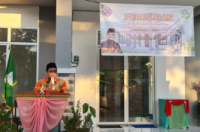 Tingkatan Keterampilan Masyarakat, Alifudin Resmikan BLK di Singkawang