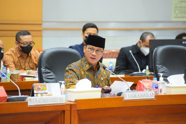 Yandri Susanto Dukung Keputusan MUI Mengenai Fatwa Haram Beri Pengemis Uang