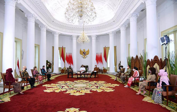 Presiden Jokowi Bertemu Sejumlah Seniman Senior di Istana Bogor, Ada Indro  Warkop hingga Roy Marten