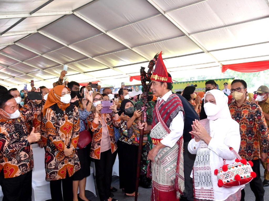 Jokowi di Lapangan Merdeka Medan