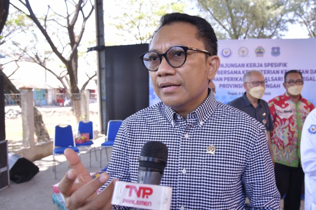 Komisi IV Dorong KKP Tangani Alih Fungsi Pelabuhan Tegal Sari