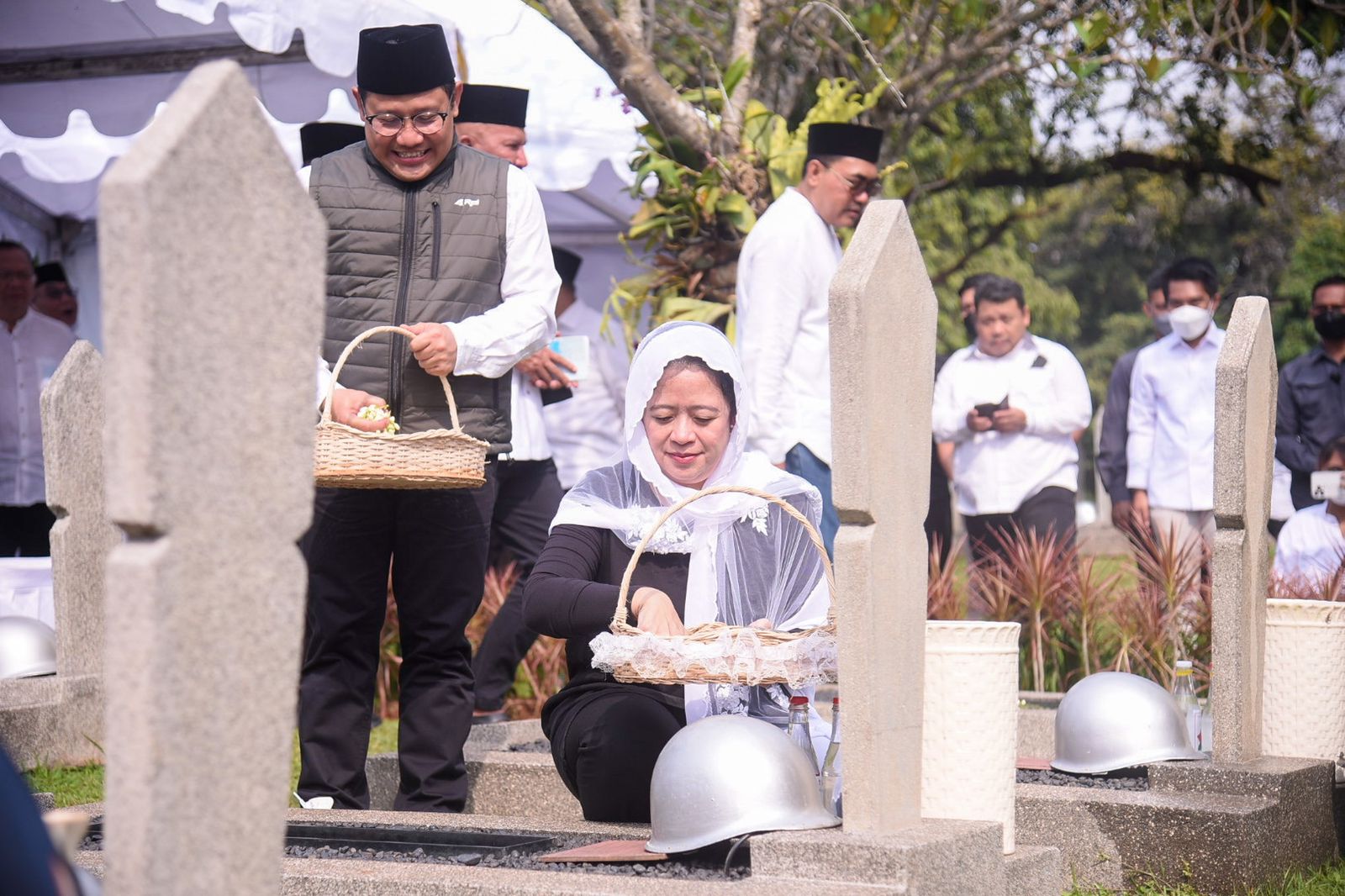 Puan and Muhaimin’s pilgrimage to Kalibata TMP, PDI-P and PKB signals will be the coalition