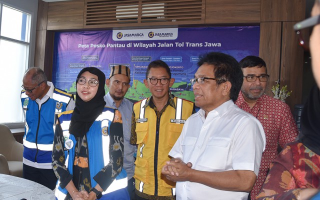 Komisi V DPR Tinjau Kesiapan Infrastruktur Mudik 2023 di Tol Jakarta-Cikampek dan Stasiun Pasar Senen