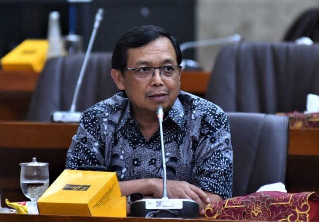 Herman Khaeron Harap Garuda Indonesia Kaji Ulang Dampak Penerapan Efisiensi Penerbangan Lokal